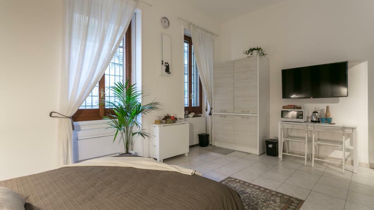Apartment Next Stop - Station